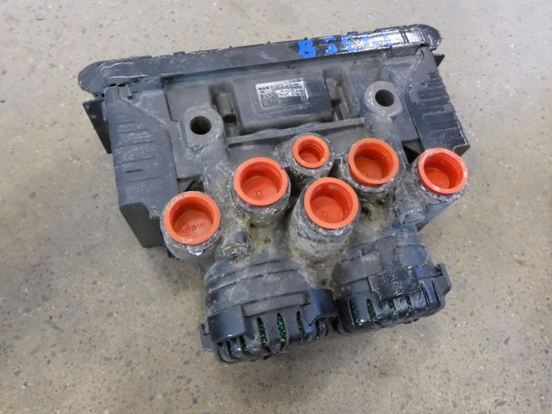 KNORR-BREMSE EBS - Brake parts: picture 1 KNORR-BREMSE EBS - Brake parts: picture 1