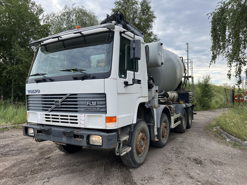 Volvo FL12 - Stationary concrete pump: picture 1 Volvo FL12 - Stationary concrete pump: picture 1