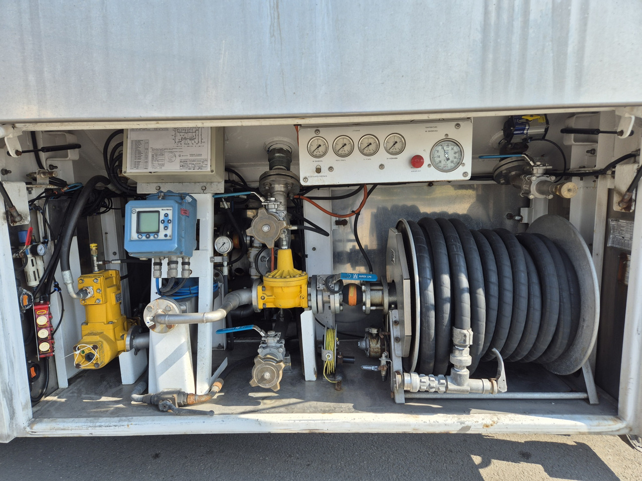 BC-LDS NCG-48/ EMERSON/ LPG/ PROPANE - Tank semi-trailer: picture 3 BC-LDS NCG-48/ EMERSON/ LPG/ PROPANE - Tank semi-trailer: picture 3
