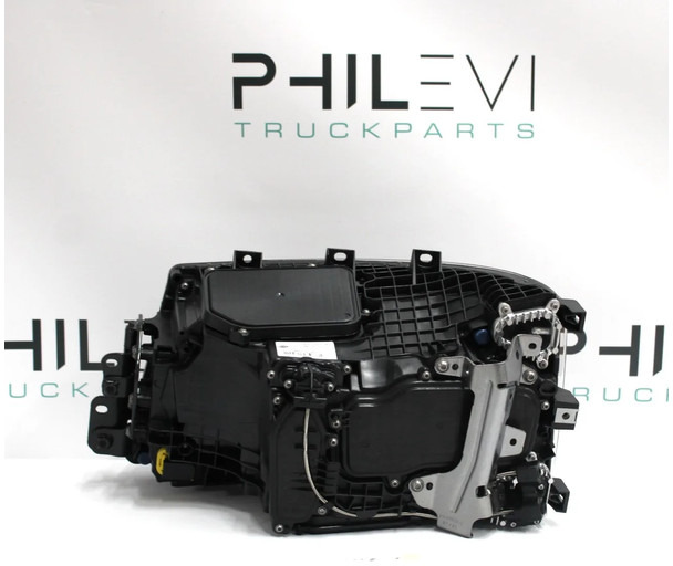 Scania NGS Koplamp Rechts 2674391 | 3148186 Nieuw - Headlight for Truck: picture 2 Scania NGS Koplamp Rechts 2674391 | 3148186 Nieuw - Headlight for Truck: picture 2