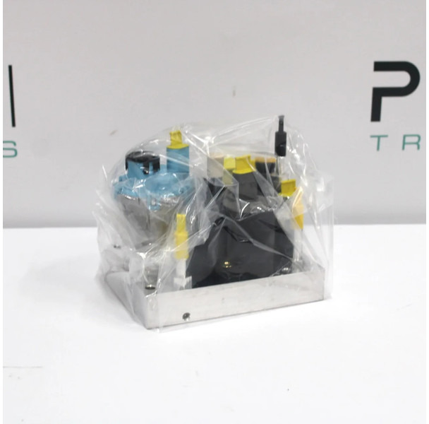 Volvo FH/FM AdBlue Pomp 21679299 | 7421892627 | 23387854 Nieuw - Fuel system for Truck: picture 2 Volvo FH/FM AdBlue Pomp 21679299 | 7421892627 | 23387854 Nieuw - Fuel system for Truck: picture 2