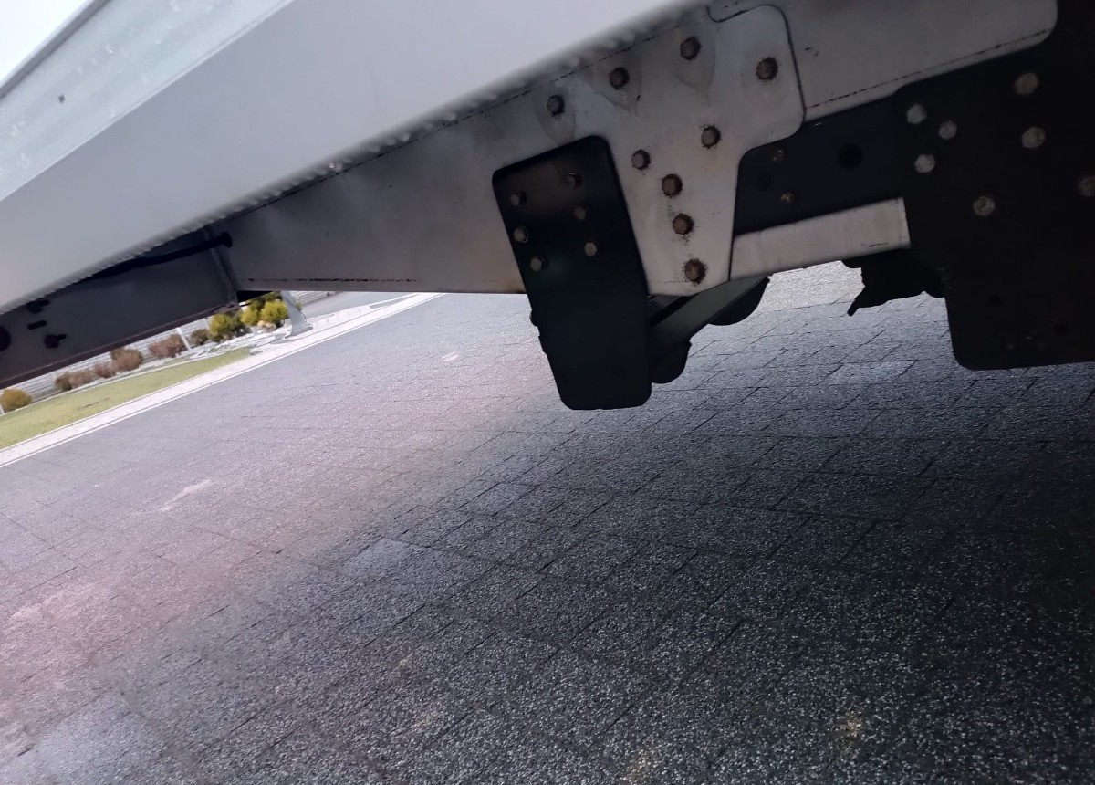 Tow truck Iveco Daily 35-180 Autolaweta Sypialnia STAN WZOROWY VAT 23: picture 12