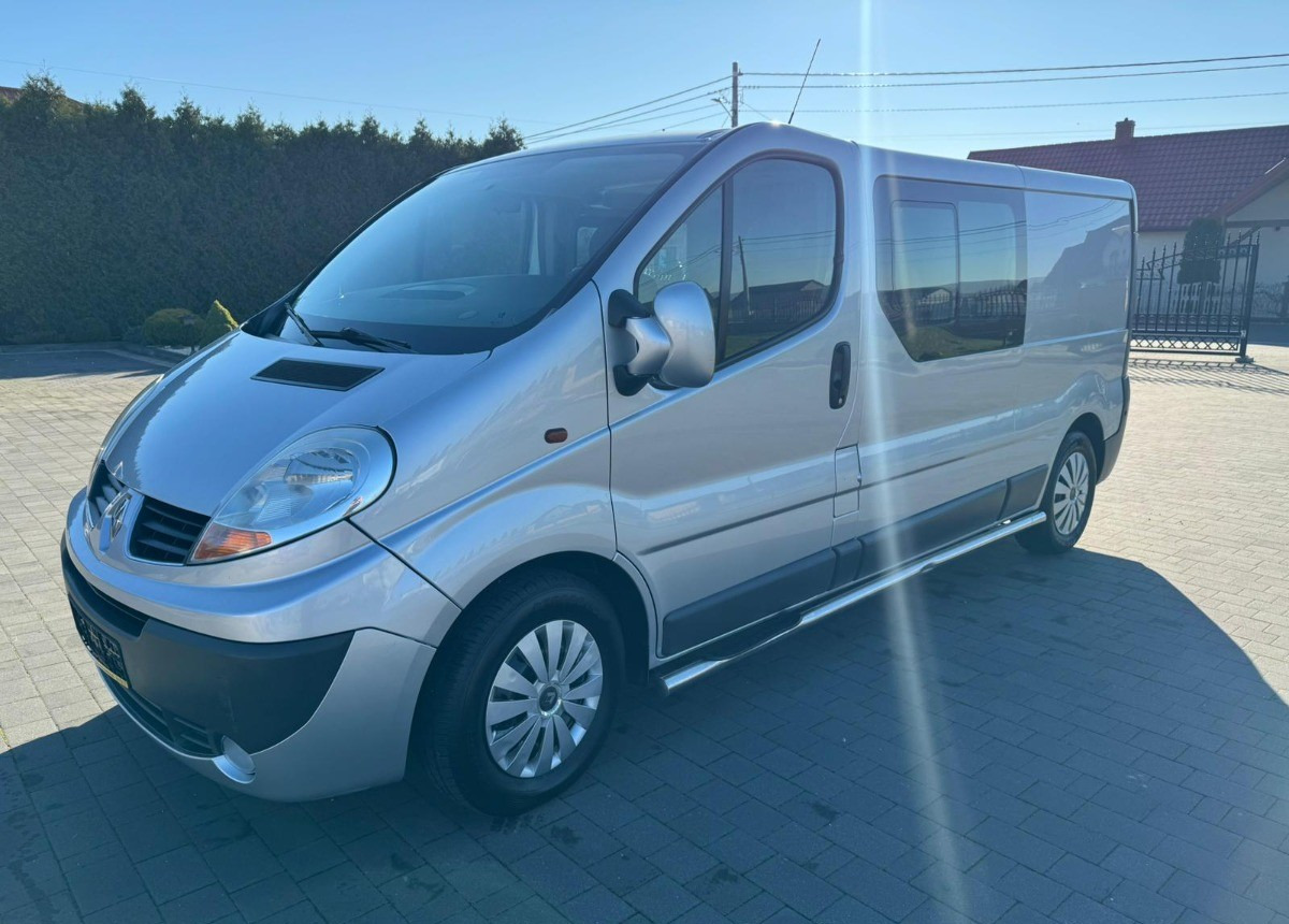 Renault Trafic 2.5 150ps 5- osobowy Doka Stan B. Dobry - Other machinery: picture 1 Renault Trafic 2.5 150ps 5- osobowy Doka Stan B. Dobry - Other machinery: picture 1