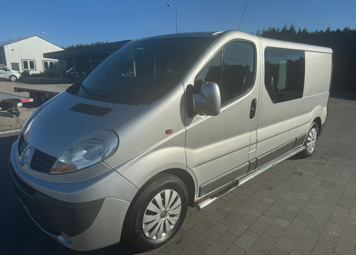 Renault Trafic 2.5 150ps 5- osobowy Doka Stan B. Dobry - Other machinery: picture 5 Renault Trafic 2.5 150ps 5- osobowy Doka Stan B. Dobry - Other machinery: picture 5