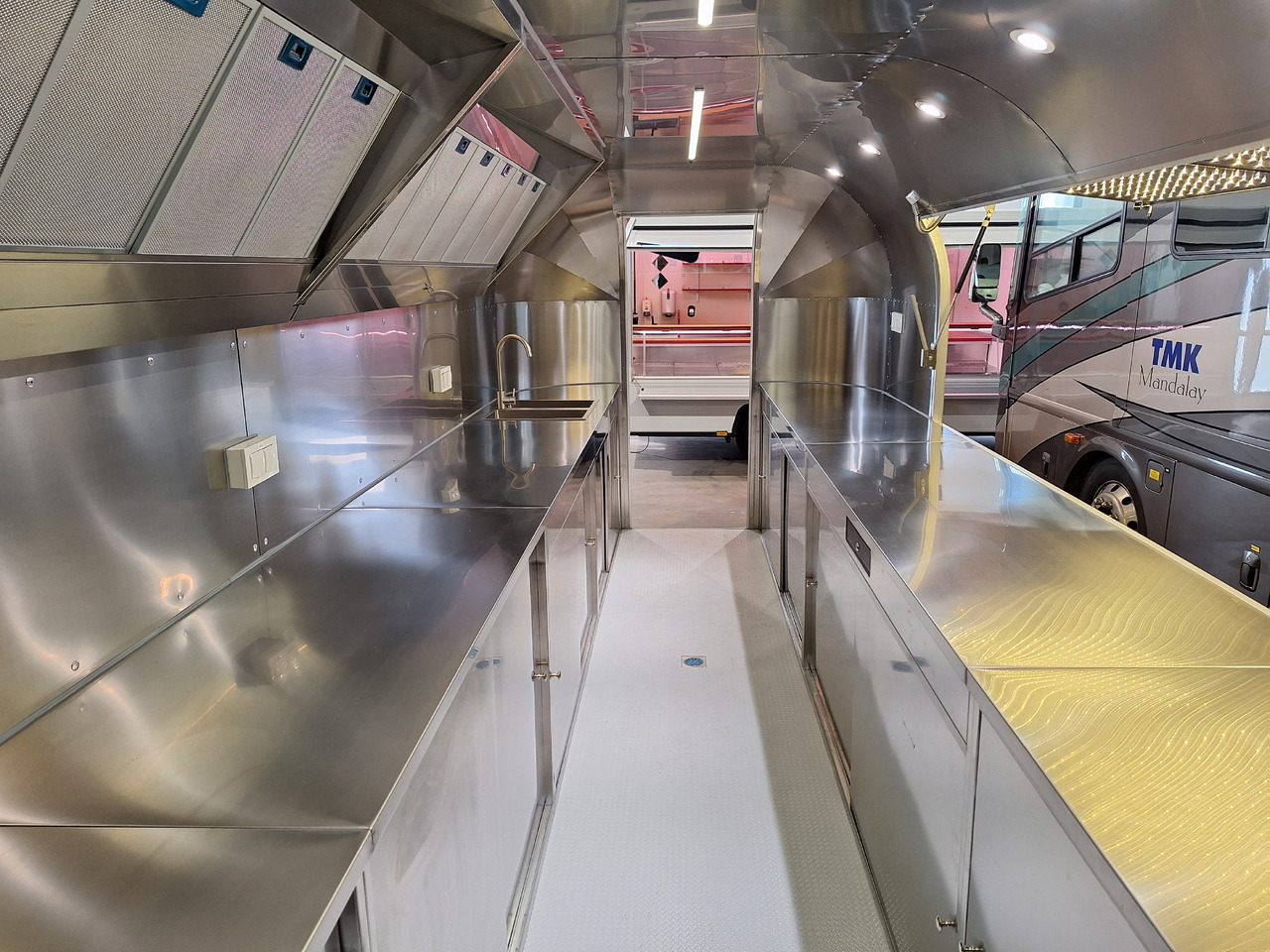 Deli Star Trailer American 4000 - EU standards - Vending trailer: picture 5 Deli Star Trailer American 4000 - EU standards - Vending trailer: picture 5