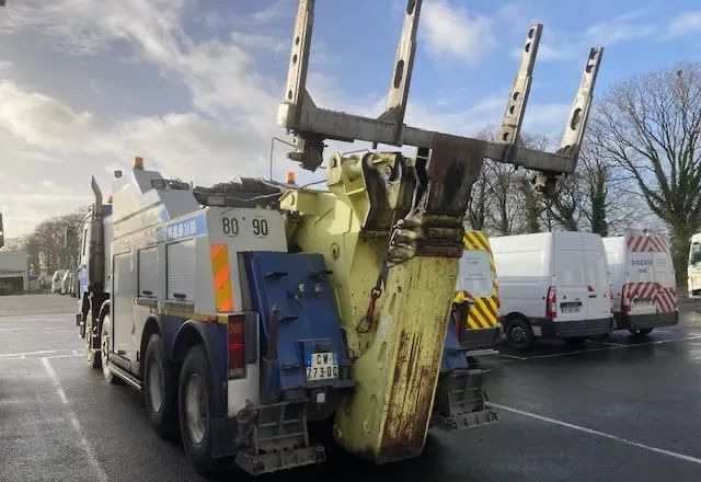 Volvo FL10 - Tow truck: picture 3 Volvo FL10 - Tow truck: picture 3