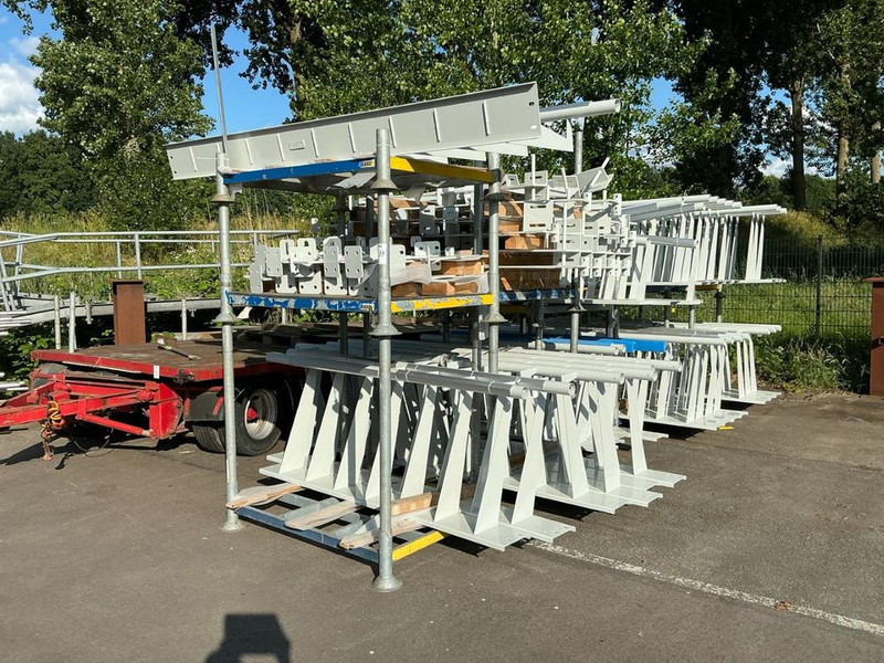 Onbekend - Metalworking machinery: picture 1 Onbekend - Metalworking machinery: picture 1
