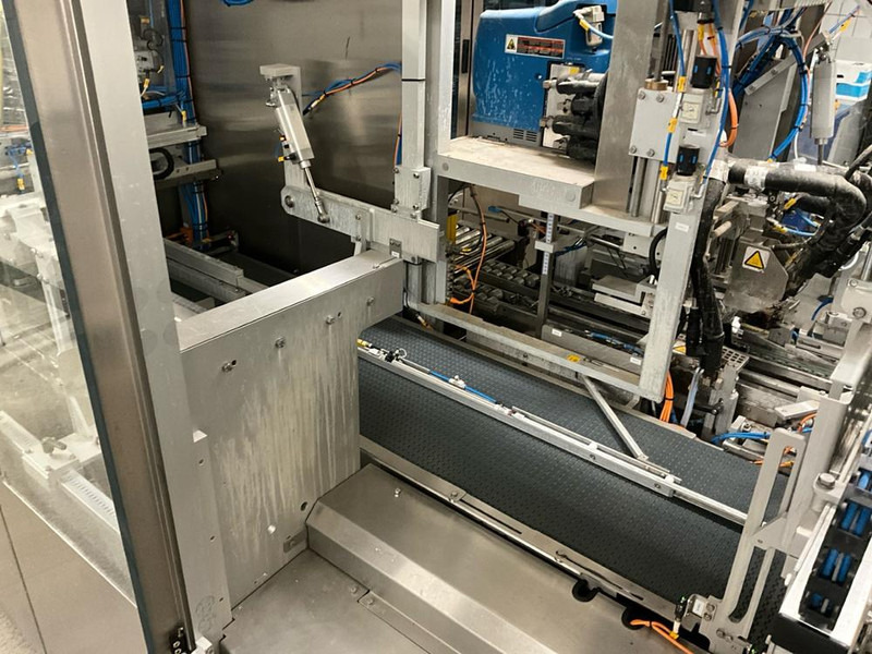 Packaging machinery Tetra Pak Cardboard Packer: picture 12