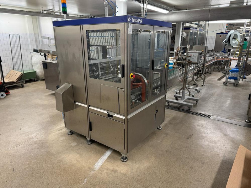 Tetra Pak Filmwrapper - Packaging machinery: picture 3 Tetra Pak Filmwrapper - Packaging machinery: picture 3
