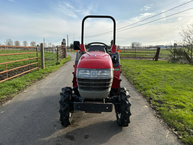 Yanmar AF15 - Compact tractor: picture 2 Yanmar AF15 - Compact tractor: picture 2