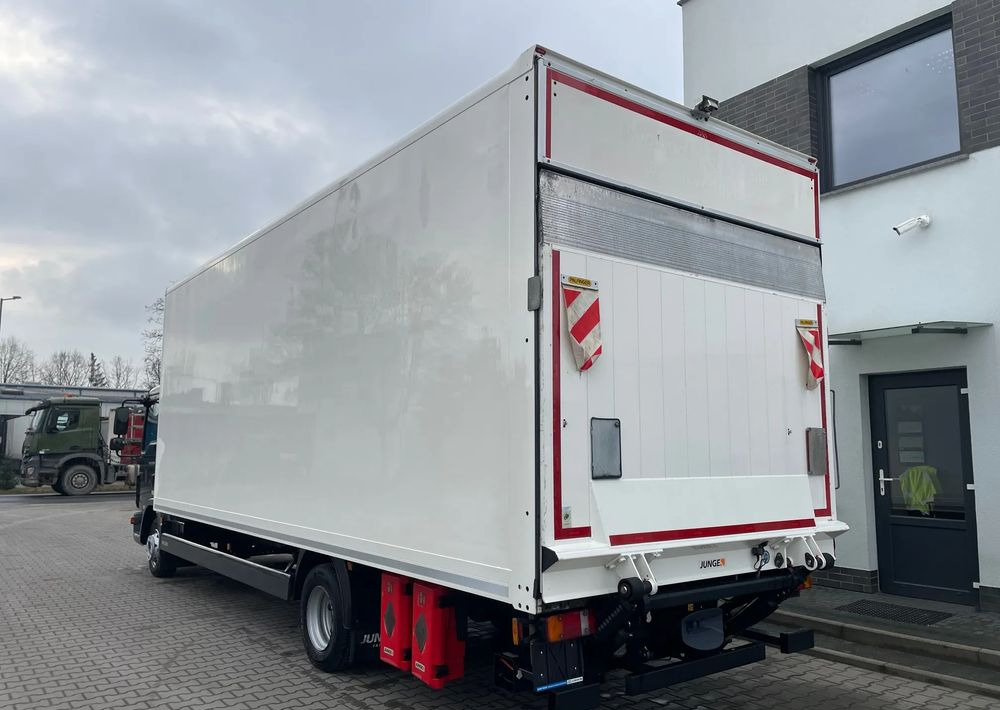 MAN TGL 12.250, KONTENER 7,3m ( 18 europalet ) - Box truck: picture 5 MAN TGL 12.250, KONTENER 7,3m ( 18 europalet ) - Box truck: picture 5
