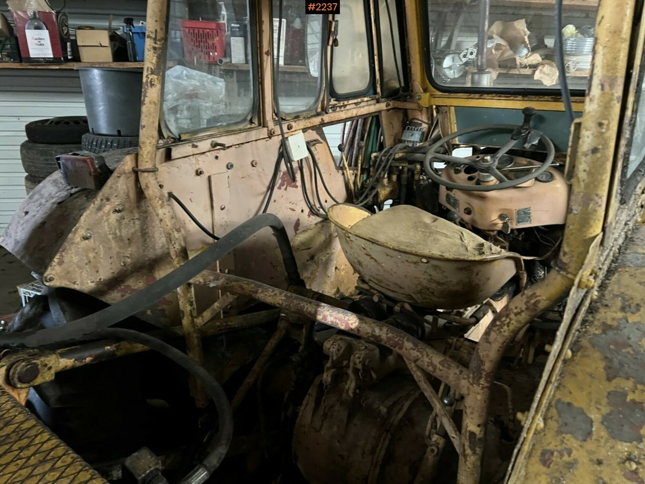 Backhoe loader- MASSEY-FERGUSON 203 - Backhoe loader: picture 5 Backhoe loader- MASSEY-FERGUSON 203 - Backhoe loader: picture 5