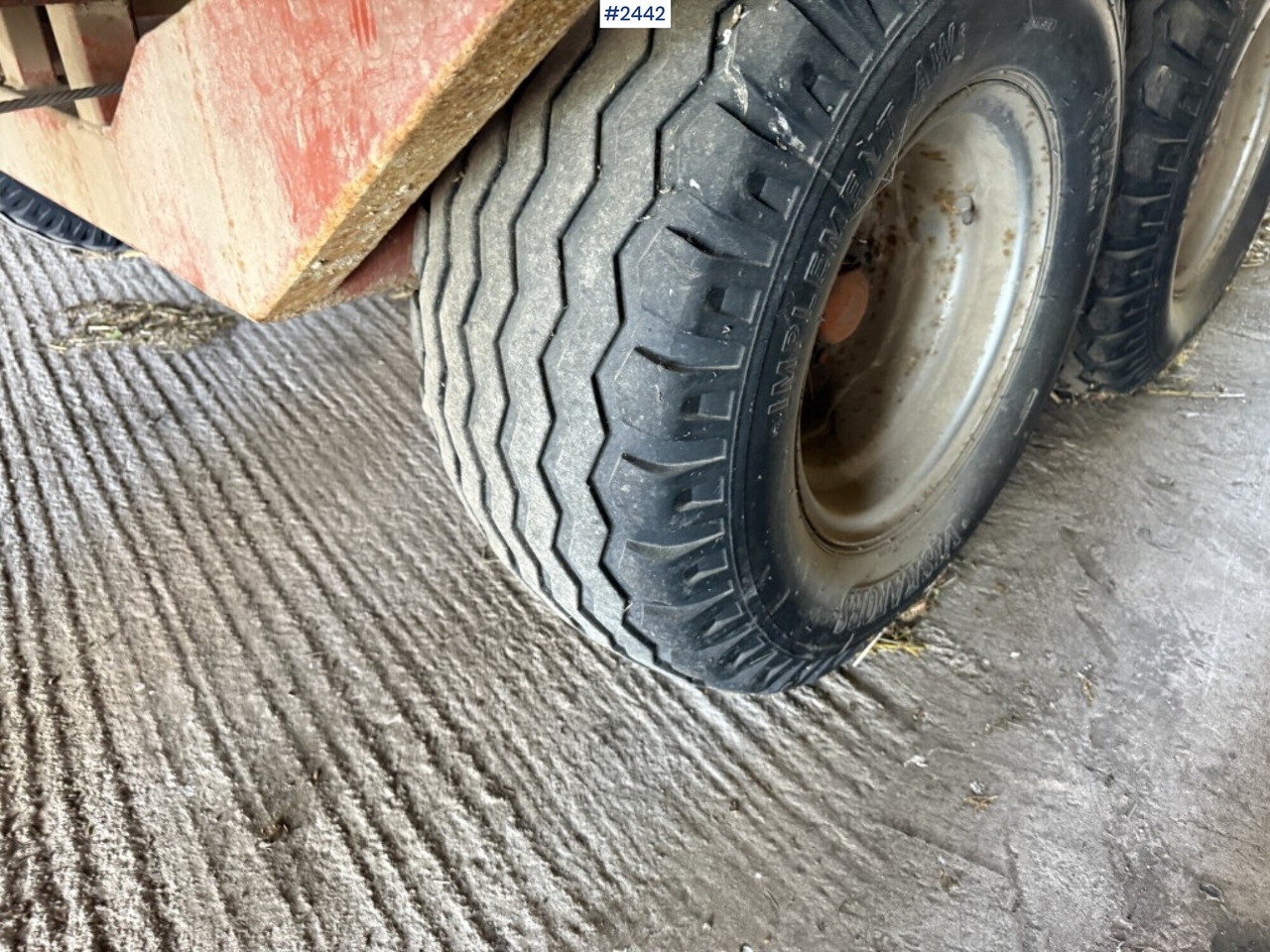 Hay and forage equipment Self-loading trailer small bale Omas CB170 S: picture 11