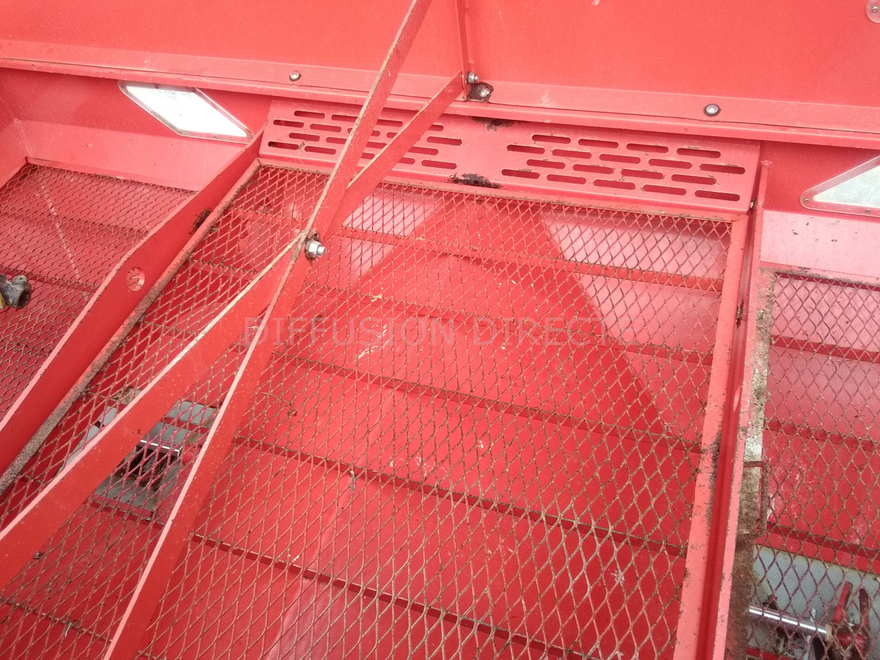 KUHN DISTRIBUTEUR D'ENGRAIS MDS 1141 - Fertilizer spreader: picture 5 KUHN DISTRIBUTEUR D'ENGRAIS MDS 1141 - Fertilizer spreader: picture 5