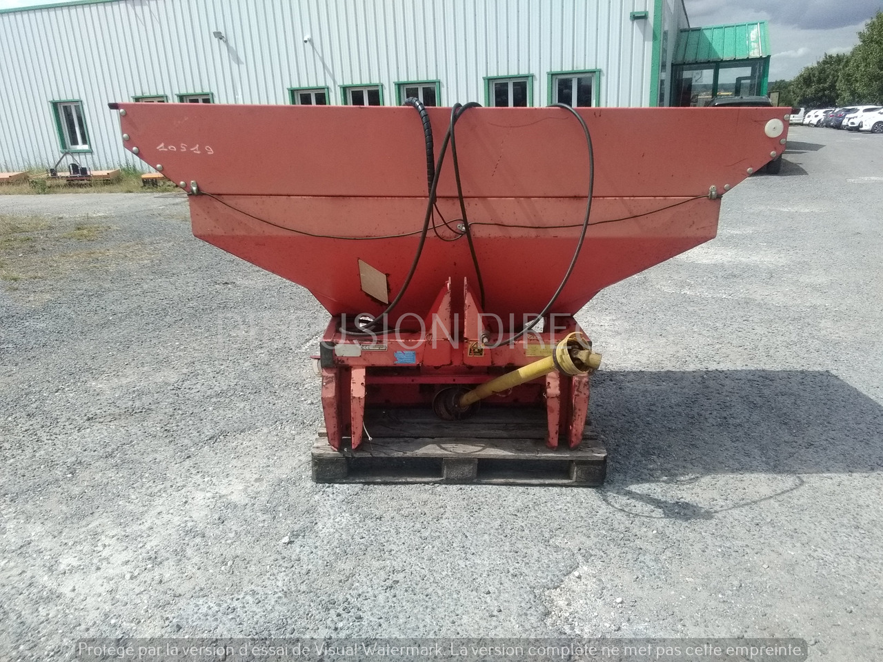 KUHN DISTRIBUTEUR D'ENGRAIS MDS 921 - Fertilizer spreader: picture 4 KUHN DISTRIBUTEUR D'ENGRAIS MDS 921 - Fertilizer spreader: picture 4