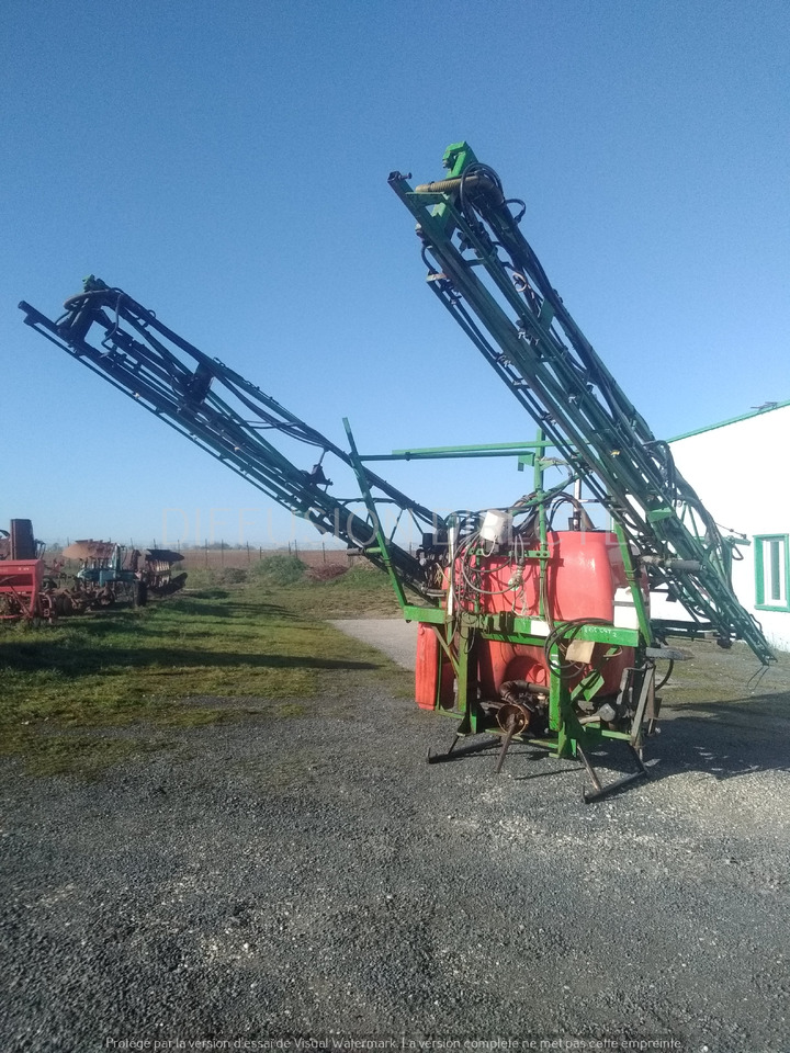 SEGUIP PULVERISATEUR PORTÉ SPECTRA - Tractor mounted sprayer: picture 2 SEGUIP PULVERISATEUR PORTÉ SPECTRA - Tractor mounted sprayer: picture 2