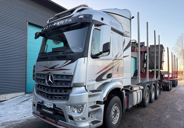 Mercedes-BenzArocs 8x4 Nosturilla! - Timber truck, Crane truck: picture 1 Mercedes-BenzArocs 8x4 Nosturilla! - Timber truck, Crane truck: picture 1