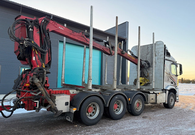Mercedes-BenzArocs 8x4 Nosturilla! - Timber truck, Crane truck: picture 5 Mercedes-BenzArocs 8x4 Nosturilla! - Timber truck, Crane truck: picture 5