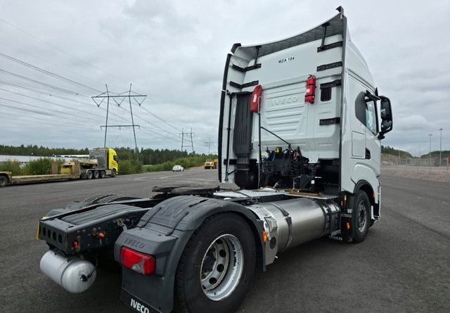 IvecoS-Way 460 4x2 LNG / LBG - Tractor unit: picture 4 IvecoS-Way 460 4x2 LNG / LBG - Tractor unit: picture 4