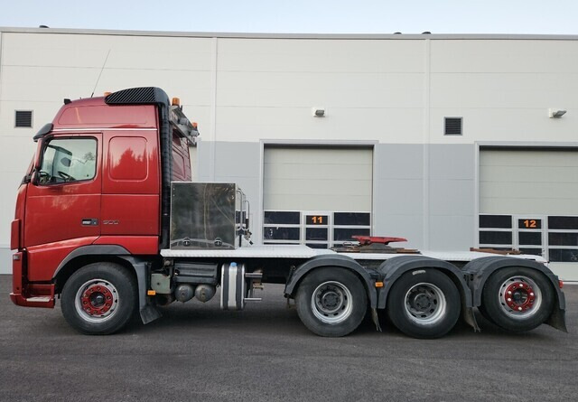 Volvo FH16 600 8x4 - Tractor unit: picture 2 Volvo FH16 600 8x4 - Tractor unit: picture 2