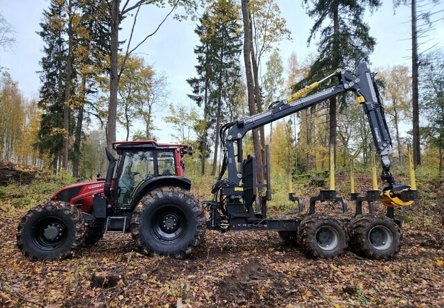 ValtraN123 + Kronos 140 4WDM + Cranab FC8 - Forestry tractor, Forestry trailer: picture 2 ValtraN123 + Kronos 140 4WDM + Cranab FC8 - Forestry tractor, Forestry trailer: picture 2