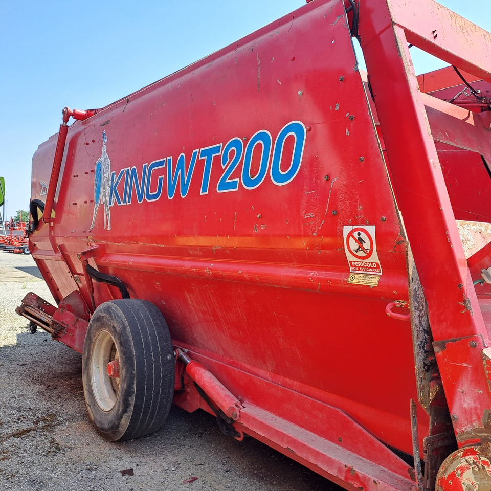CARRO MISCELATORE TRAINATO ZAGO KING WT 200 - Forage mixer wagon: picture 2 CARRO MISCELATORE TRAINATO ZAGO KING WT 200 - Forage mixer wagon: picture 2