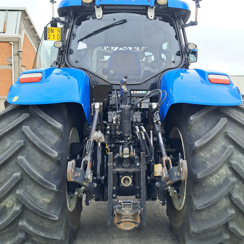 NEW HOLLAND T7 270 - Farm tractor: picture 4 NEW HOLLAND T7 270 - Farm tractor: picture 4