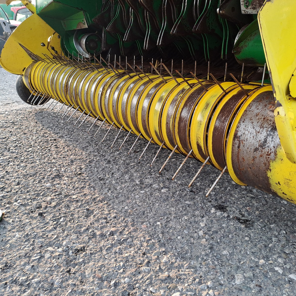 ROTOPRESSA JOHN DEERE 592 - Round baler: picture 5 ROTOPRESSA JOHN DEERE 592 - Round baler: picture 5