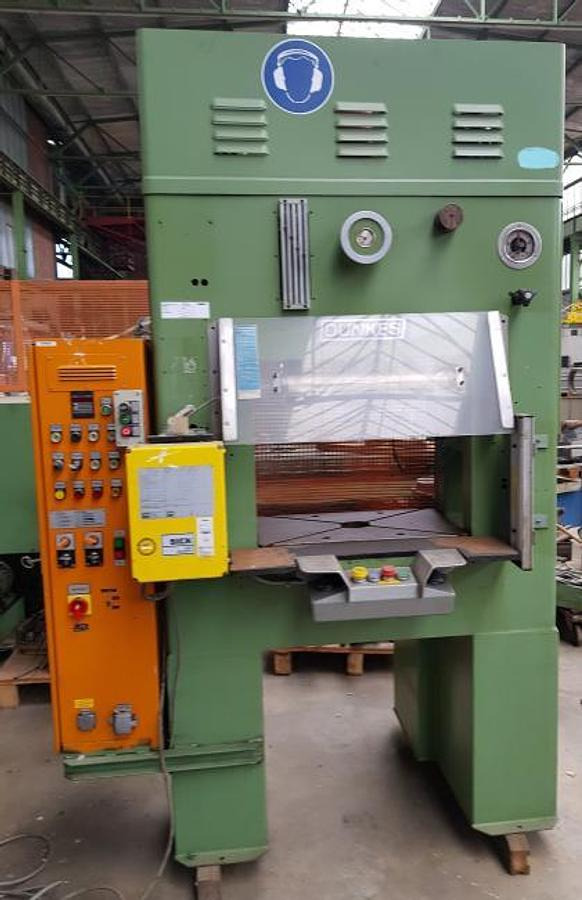 Hydr. Schnelläuferpresse DUNKES - Metalworking machinery: picture 1 Hydr. Schnelläuferpresse DUNKES - Metalworking machinery: picture 1