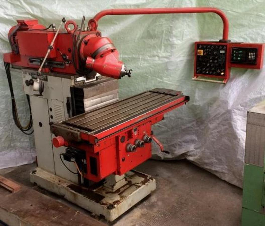 Konsolfräsmaschine (Universalfräsmaschine) STROJTOS - Milling machine: picture 1 Konsolfräsmaschine (Universalfräsmaschine) STROJTOS - Milling machine: picture 1