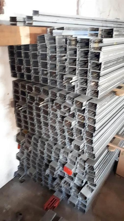 Sicherheits-Schleifleitungen DEMAG - Spare parts for Crane: picture 1 Sicherheits-Schleifleitungen DEMAG - Spare parts for Crane: picture 1
