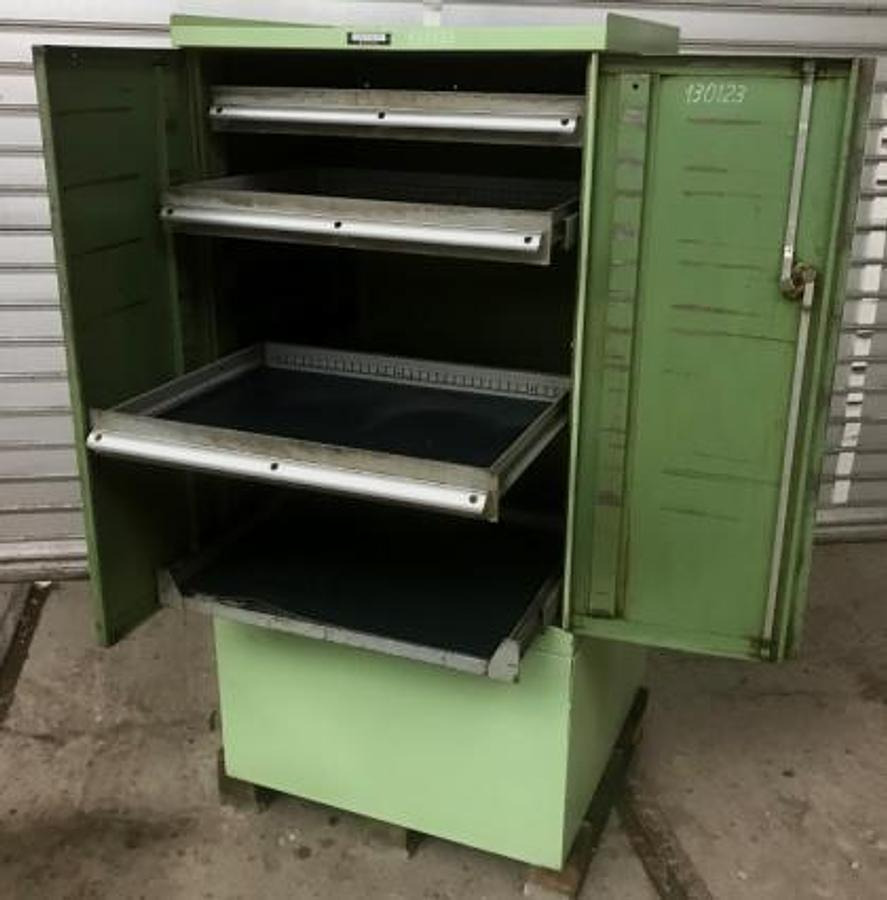 Werkzeugschrank - Workshop equipment: picture 1 Werkzeugschrank - Workshop equipment: picture 1