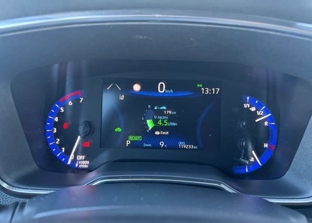 Toyota Corolla 1.8 Hybrid Active Niski przebieg LED FV23 W SUPER STANIE - Car: picture 5 Toyota Corolla 1.8 Hybrid Active Niski przebieg LED FV23 W SUPER STANIE - Car: picture 5