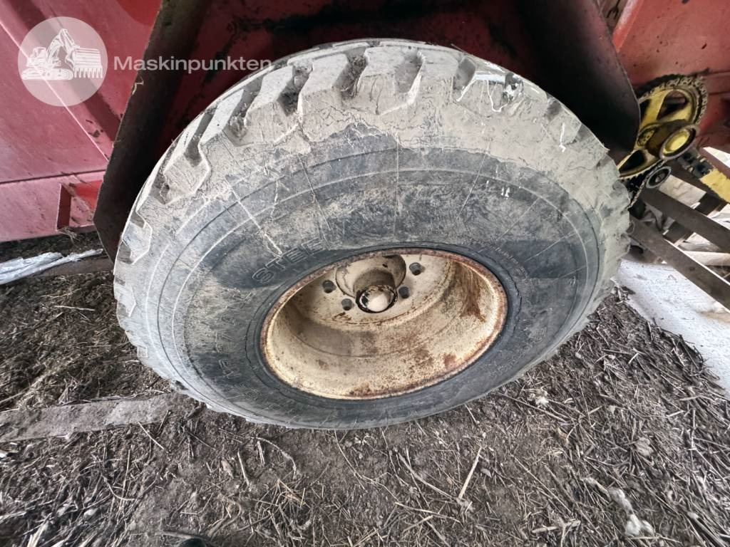 Manure spreader Agrostroj Pelhrimov RUR 55: picture 9