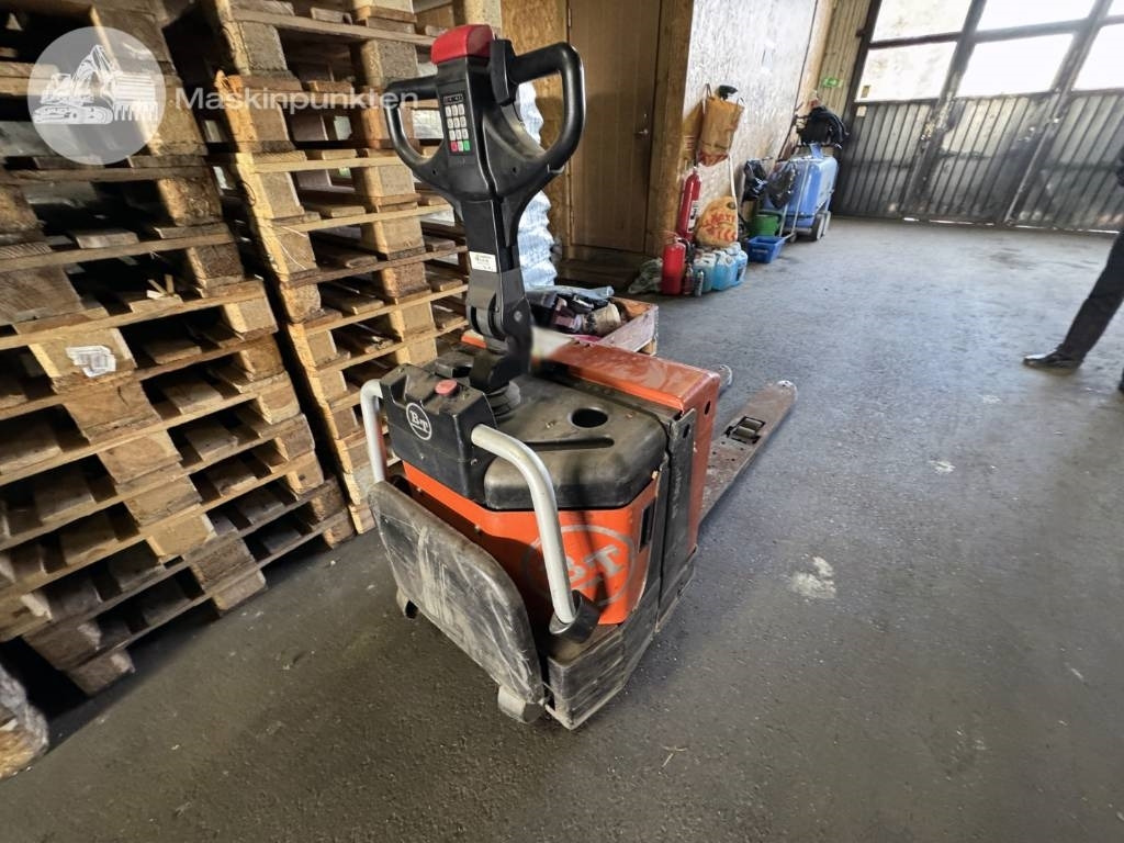 BT LPE 200 - Pallet truck: picture 3 BT LPE 200 - Pallet truck: picture 3