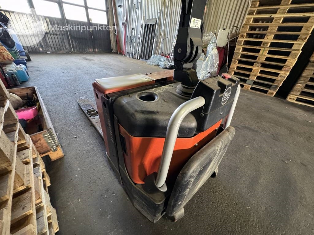 BT LPE 200 - Pallet truck: picture 4 BT LPE 200 - Pallet truck: picture 4