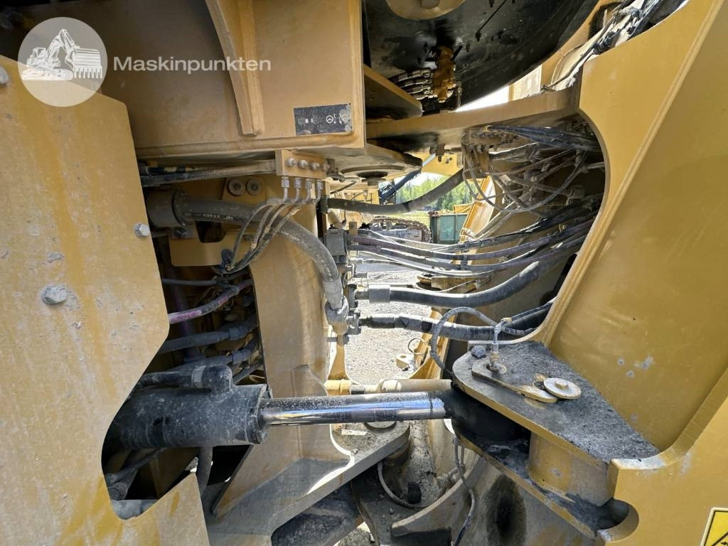 Wheel loader CAT 980 M: picture 46