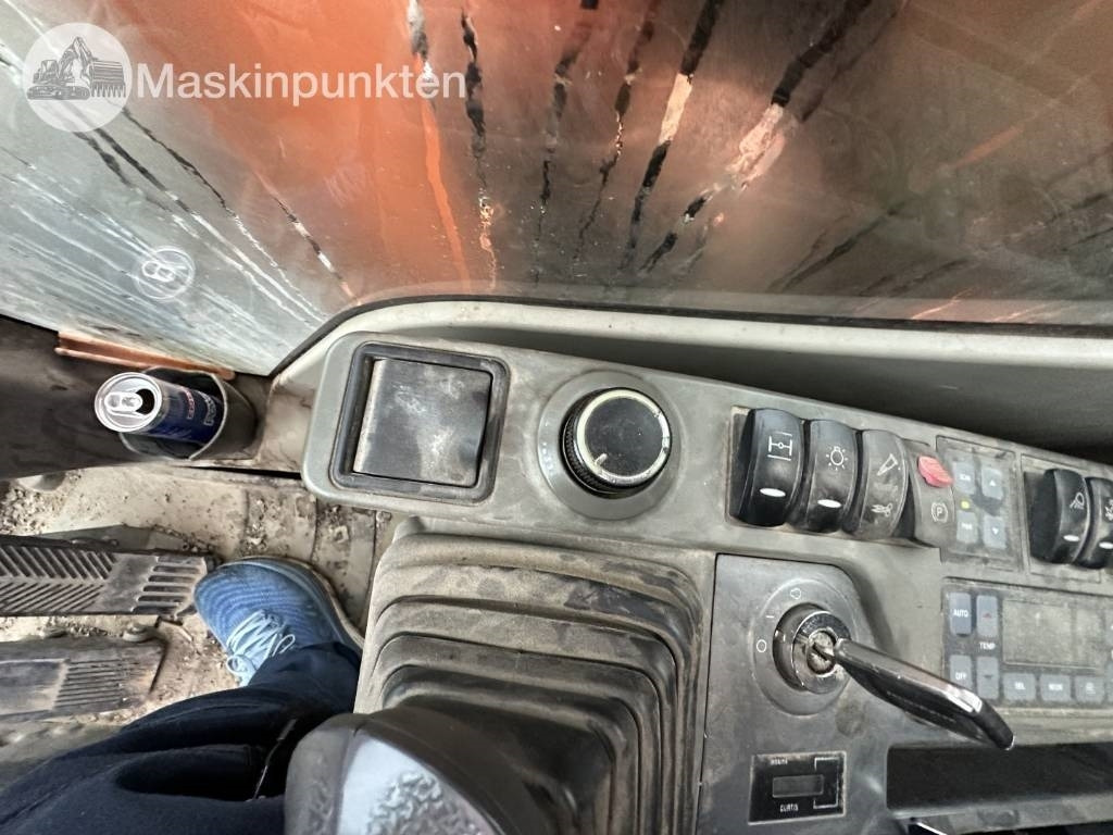 Wheel excavator Doosan DX 140 W med vagn och redskap: picture 23 Wheel excavator Doosan DX 140 W med vagn och redskap: picture 23