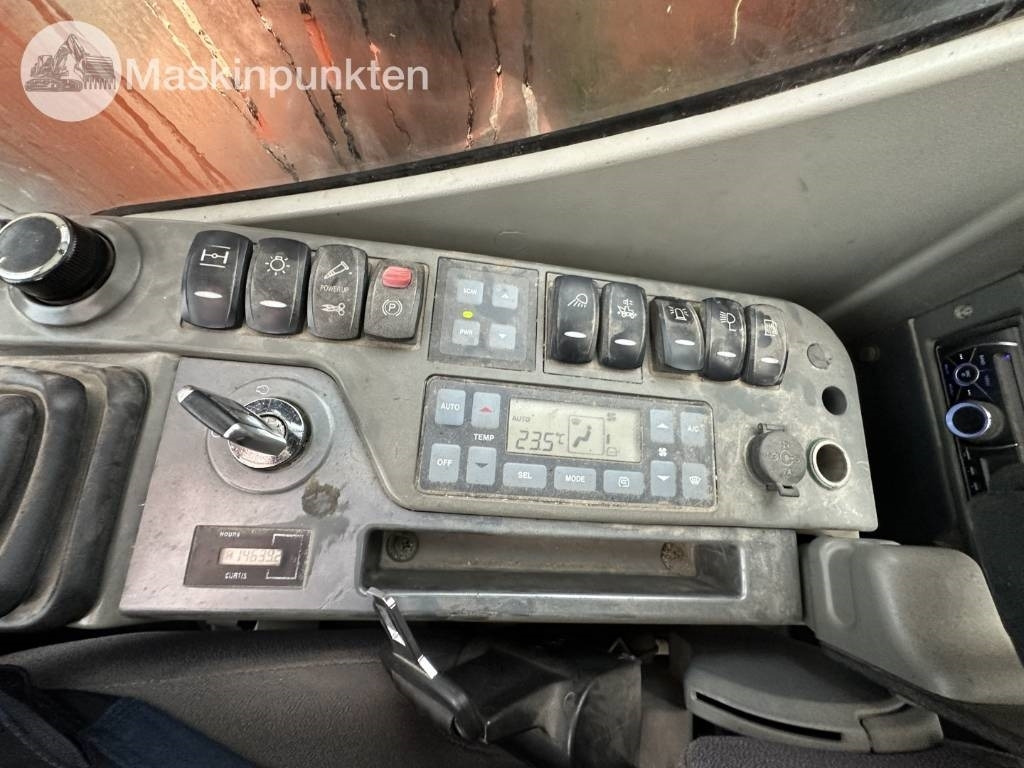 Wheel excavator Doosan DX 140 W med vagn och redskap: picture 21 Wheel excavator Doosan DX 140 W med vagn och redskap: picture 21