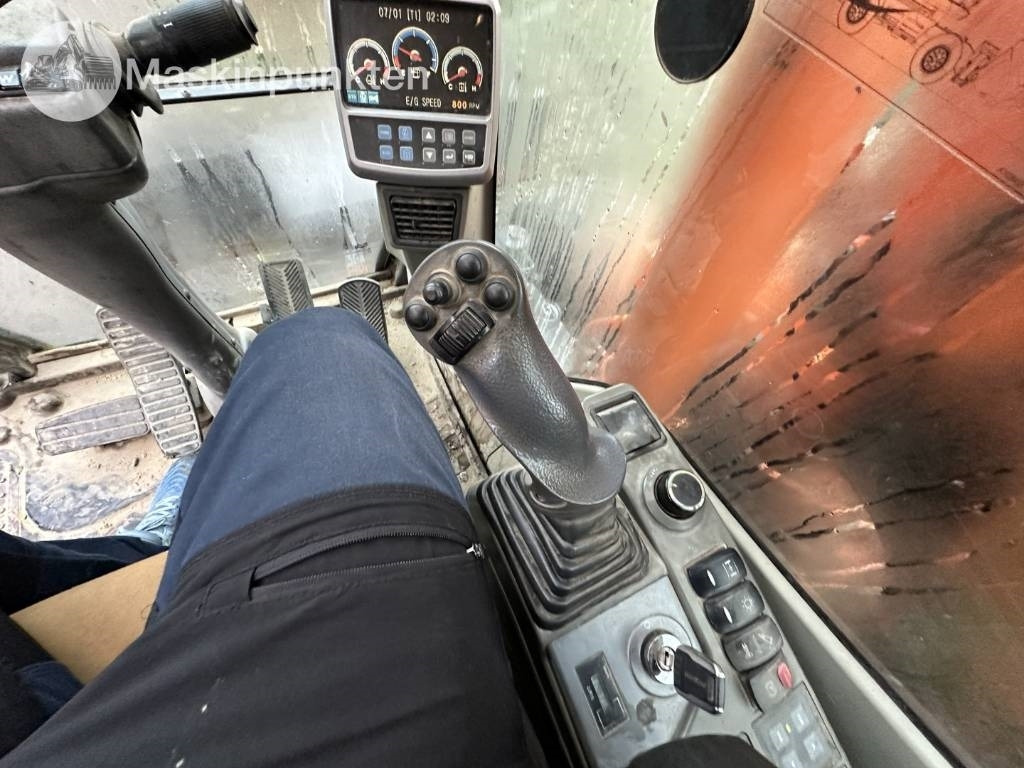 Wheel excavator Doosan DX 140 W med vagn och redskap: picture 18 Wheel excavator Doosan DX 140 W med vagn och redskap: picture 18