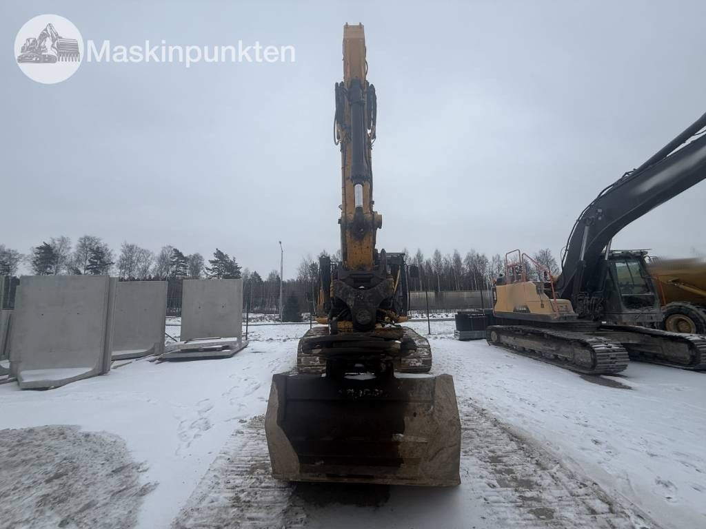 JCB JS 220 - Crawler excavator: picture 3 JCB JS 220 - Crawler excavator: picture 3