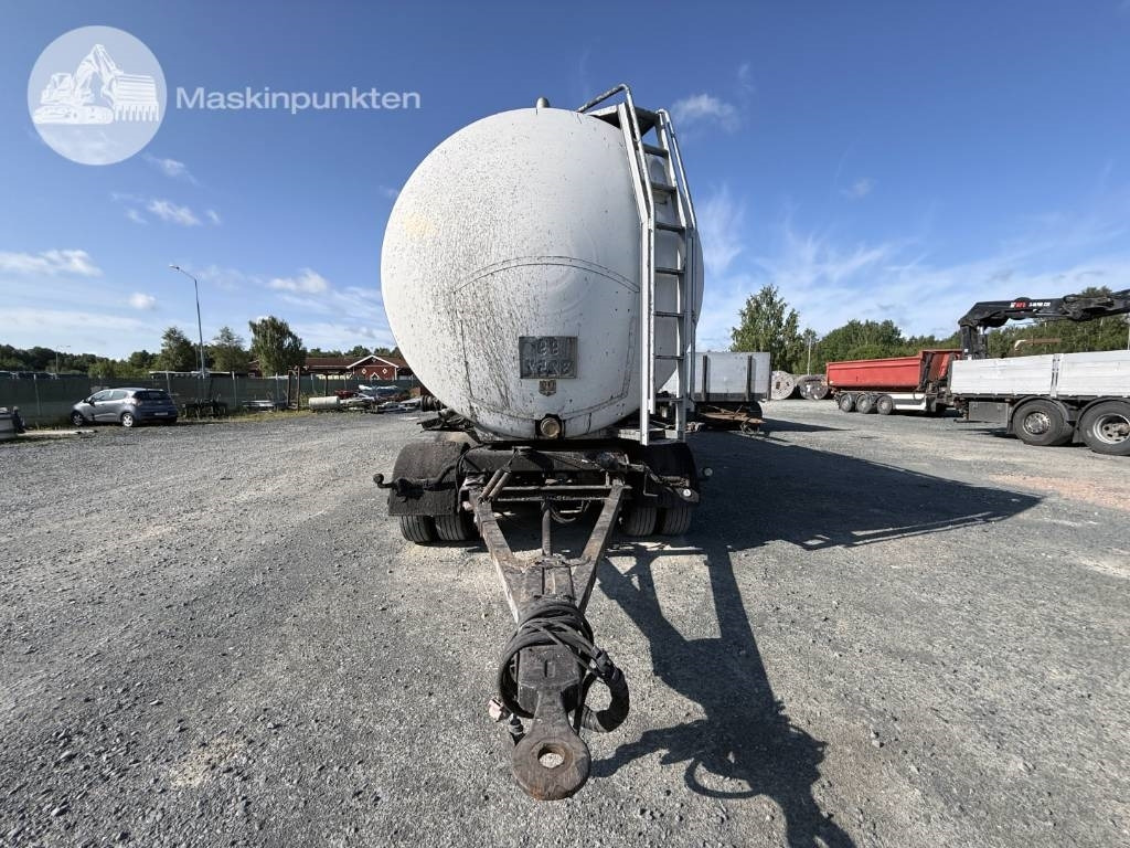 KAR 4-36-ST-30R1-P2 - Tank trailer: picture 2 KAR 4-36-ST-30R1-P2 - Tank trailer: picture 2