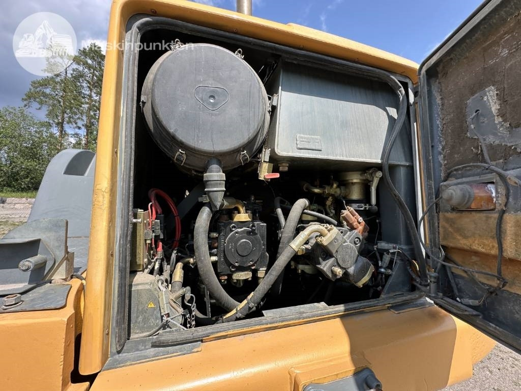 Wheel loader Liebherr L 544: picture 31