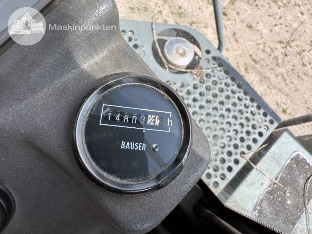 Wheel loader Liebherr L 544: picture 24