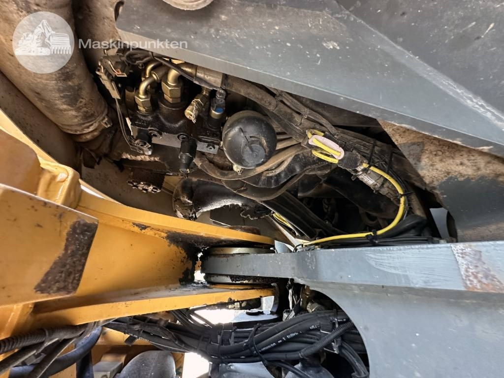 Wheel loader Liebherr L 544: picture 47