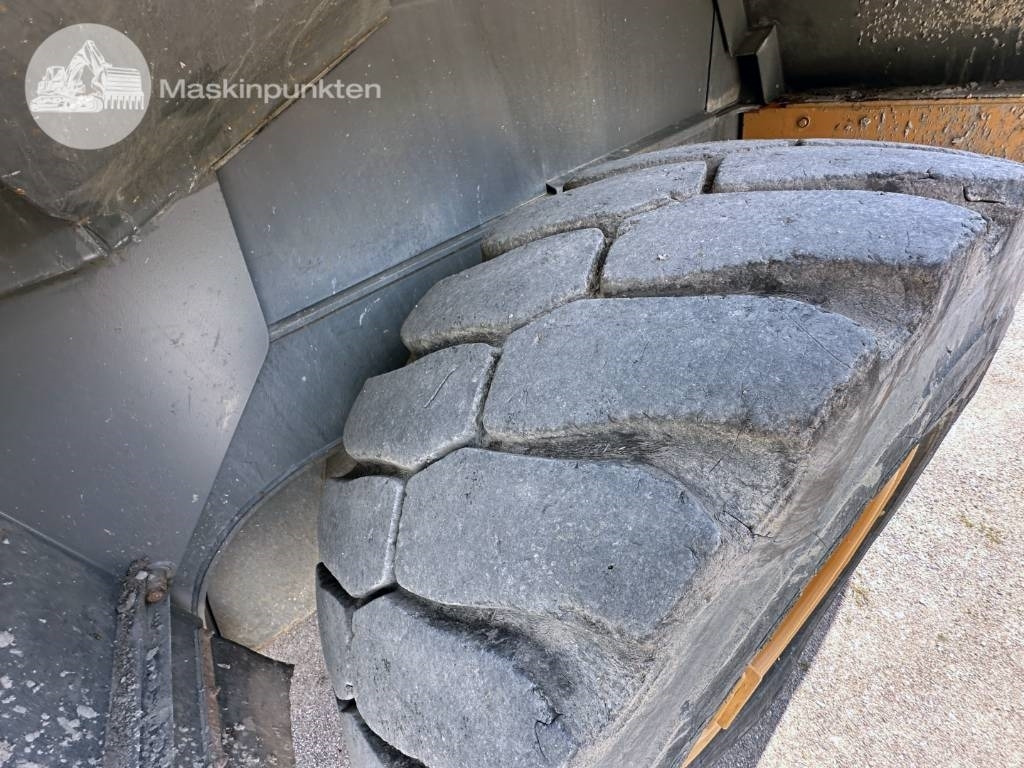 Wheel loader Liebherr L 544: picture 30