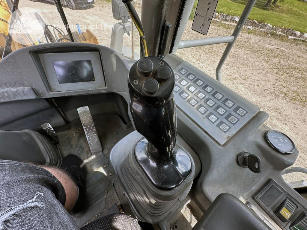 Wheel loader Liebherr L 544: picture 19