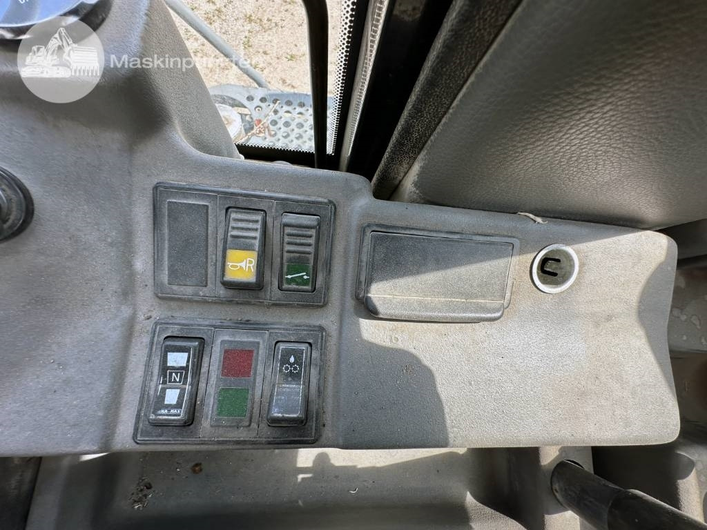 Wheel loader Liebherr L 544: picture 20