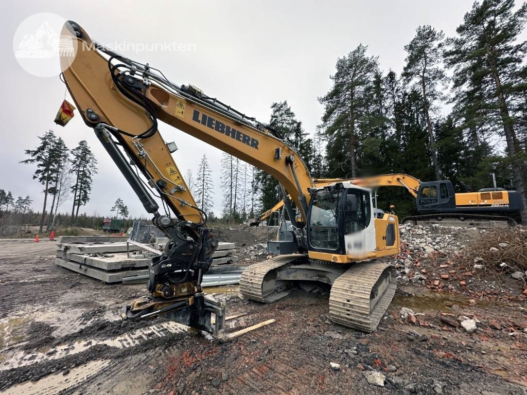 Liebherr R 924 LC - Crawler excavator: picture 3 Liebherr R 924 LC - Crawler excavator: picture 3