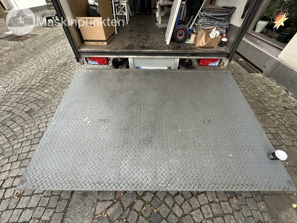 MAN TGL 12.190 - Box truck: picture 5 MAN TGL 12.190 - Box truck: picture 5